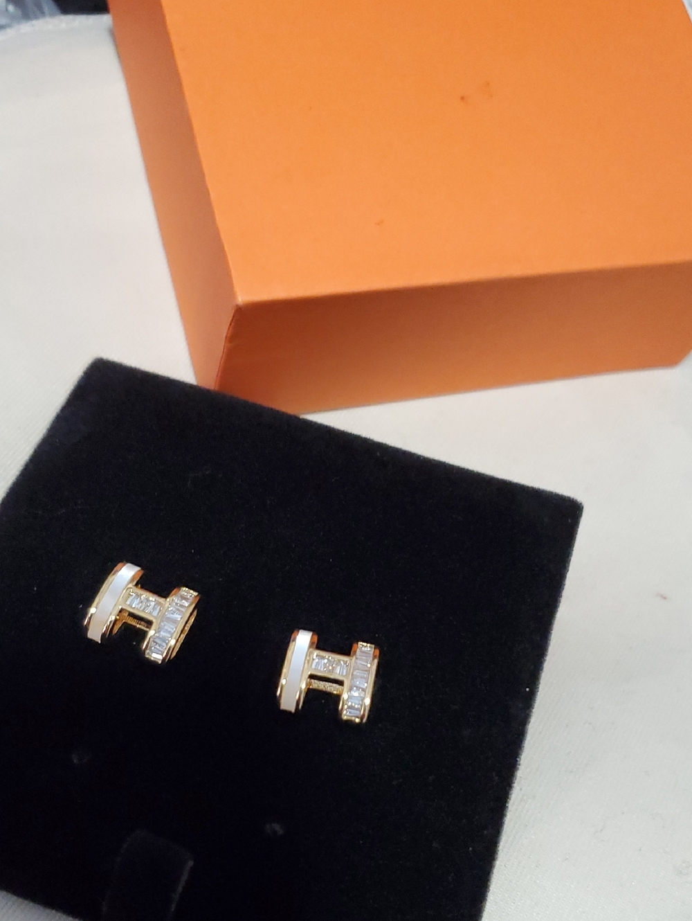 H Fashion  Gold-Tone H Stud Earrings with White Enamel and Clear Stones